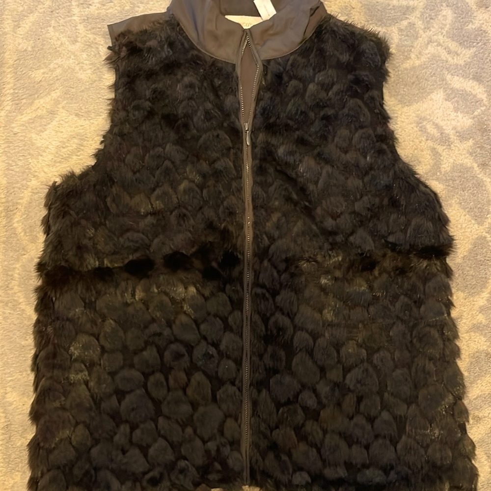 CHICOS FAUX FUR VEST BROWN SZ CHICOS 1 EC NICE!!
